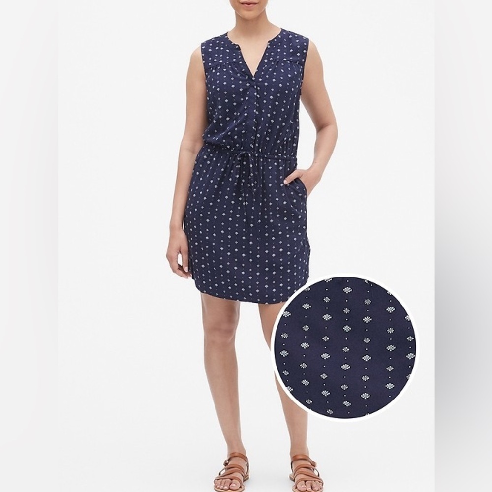 3/$30 ☀️ Loft Blue Sleeveless Tie-Waist Shirtdress